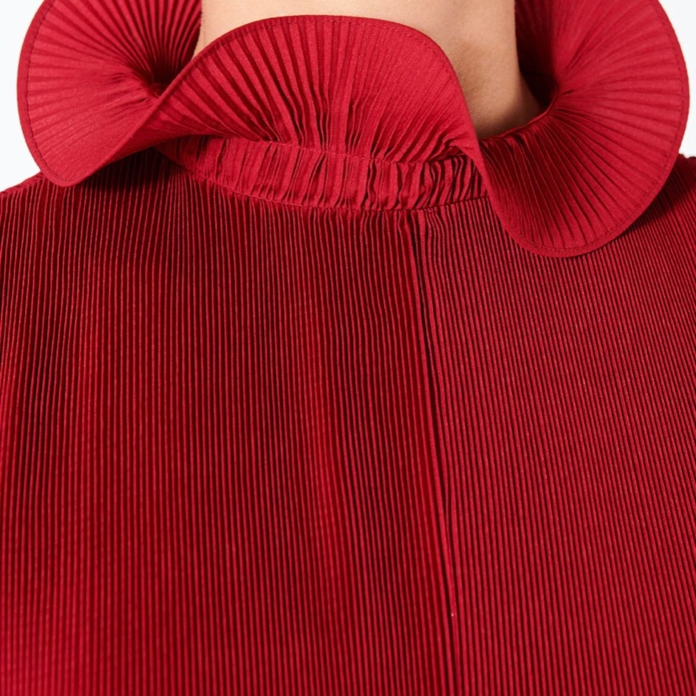 Pleated red dress by Tibi 😍 - Picture 6 of 10